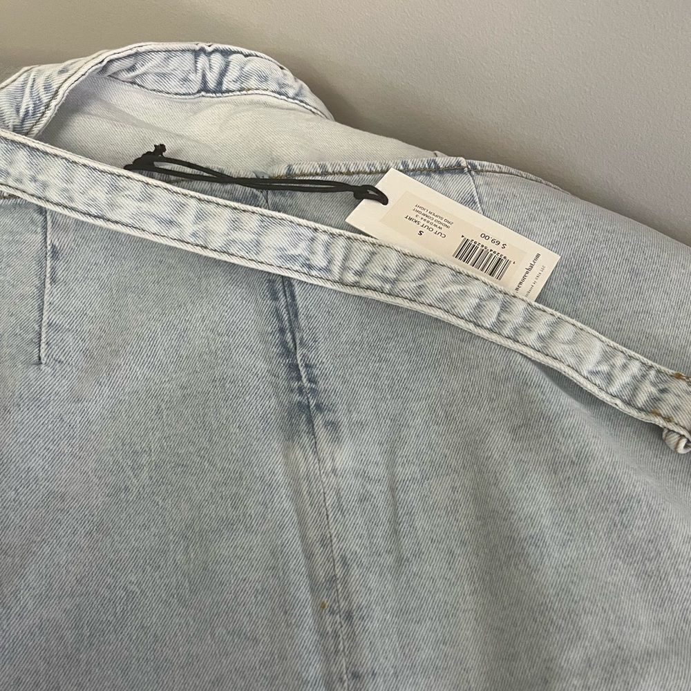 WEWOREWHAT Denim Cut Out Mini Skirt NWT Size S - Picture 3 of 10